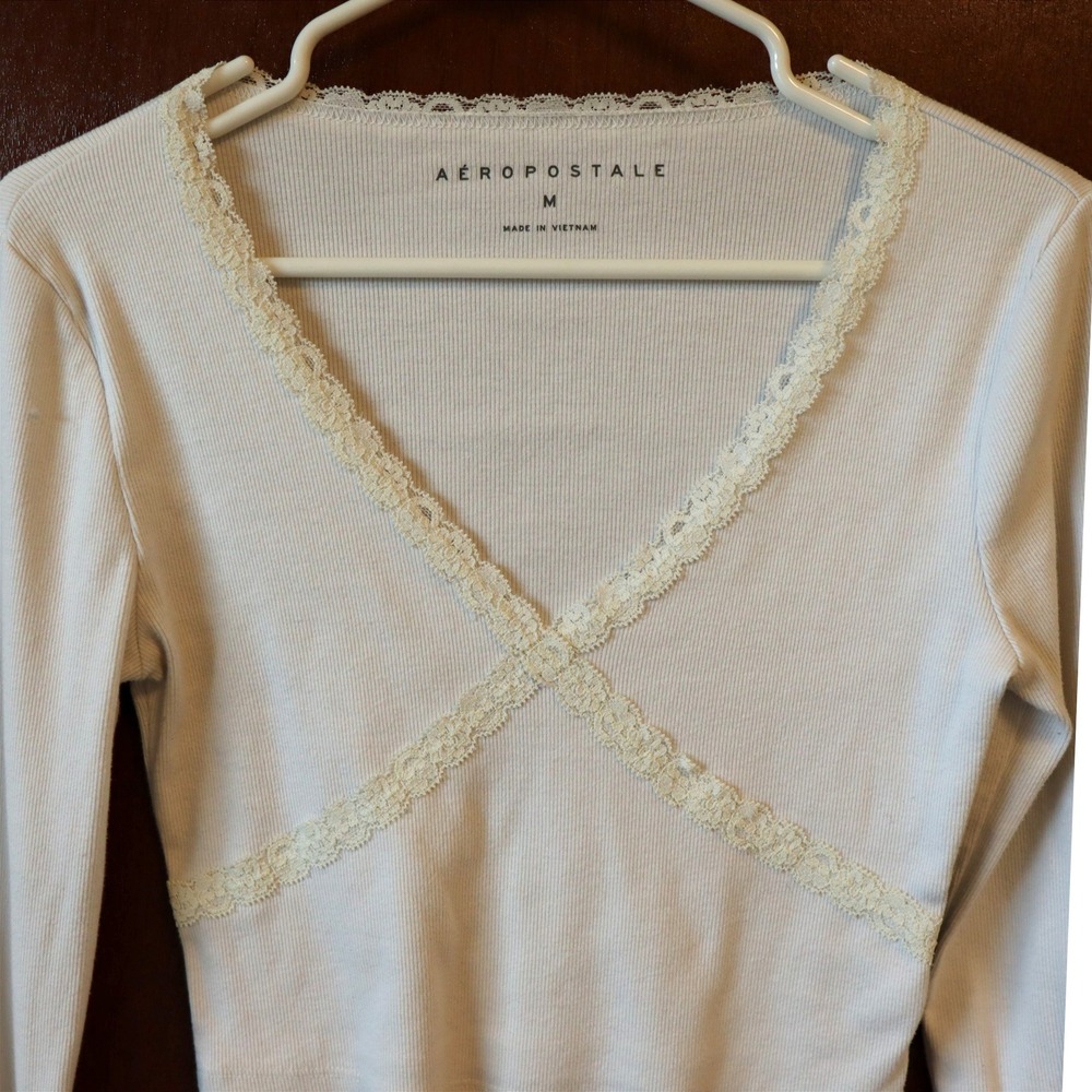 Vintage Aeropostale Womens Ribbed Lace V-Neck Long Sleeve Crop Top Cream White M - Picture 3 of 7